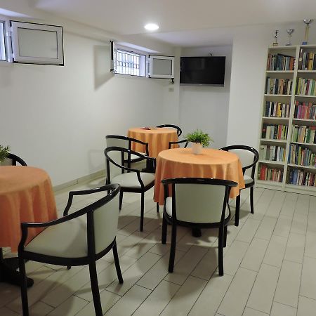 Albergo Sabrina Rímini Exterior foto